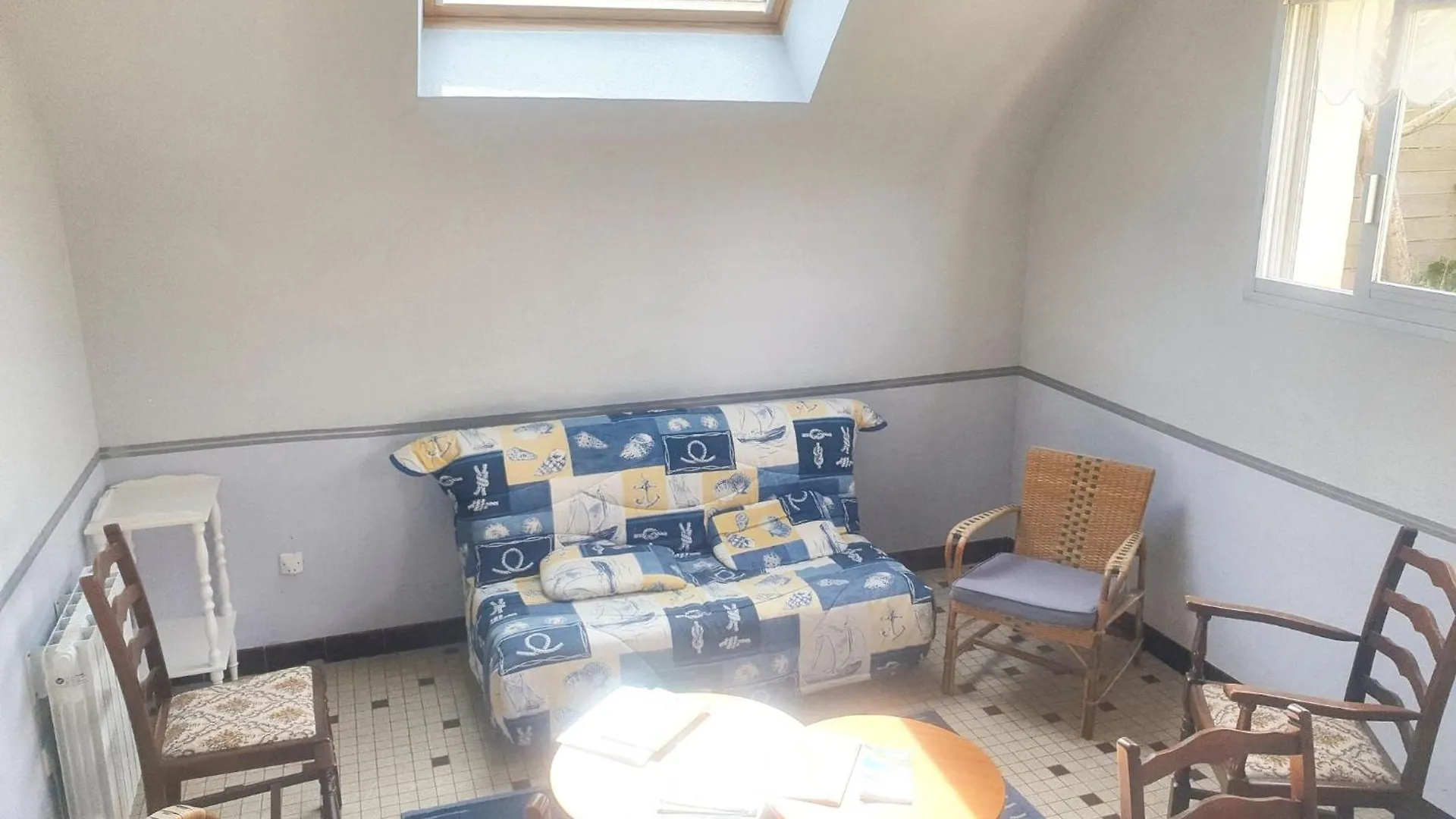 Holiday home Maison Moderne A Saint-Pol-De-Leon Avec Jardin Prive